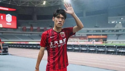 bob半岛体育-他是上海足球名宿，豪取4个中超冠军，36岁退役，如今接班徐根宝
