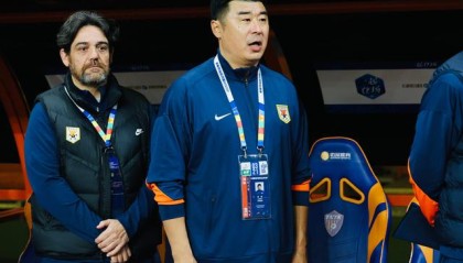 bob半岛体育-山东泰山两场4球惨败背后，是韩鹏三中卫体系的全面崩盘|泰山队|上海海港|大连英博|青岛海牛|球队_新浪体育_新浪新闻